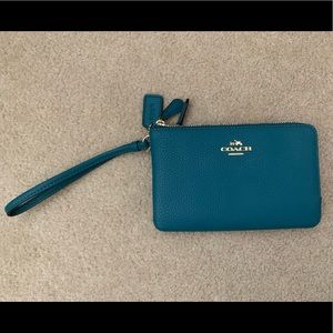 NWT! Coach Wristlet in Blue Leather
